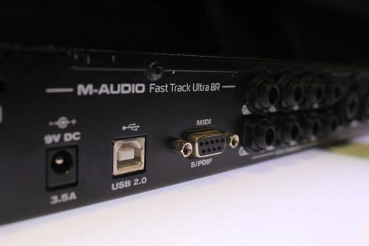 M-Audio - FAST TRACK U 8R 2