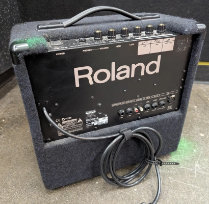 Roland KC-60 Keyboard Amplifier 2