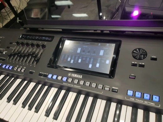 Yamaha Genos Arranger Workstation 2