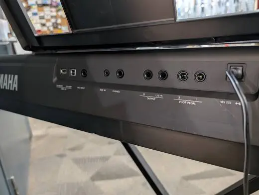 Yamaha PSR-SX600 Arranger Keyboard 2