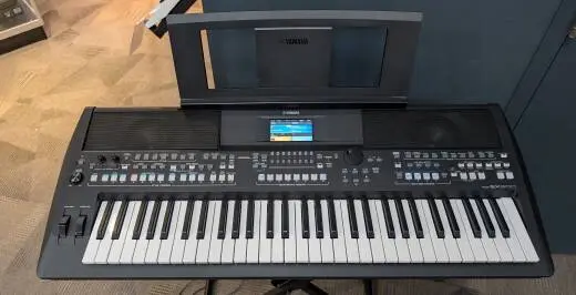 Yamaha PSR-SX600 Arranger Keyboard