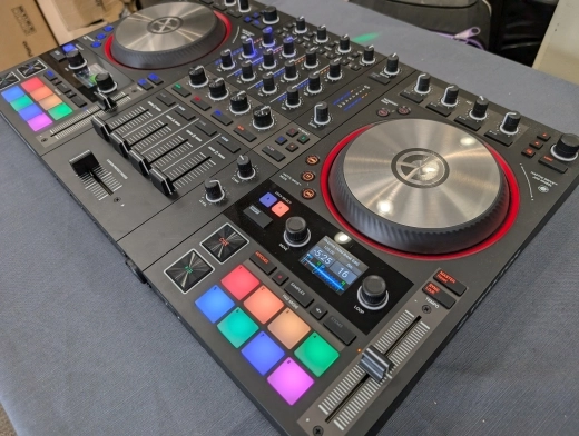 Native Instruments KONTROL S4 MK3 DJ Controller 3