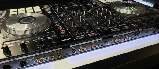 Gear Hunter | Pioneer DDJ-SX2 DJ Controller For Serato DJ Pro