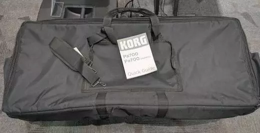 Korg PA700 Professional Arranger Keyboard w/ bag 2