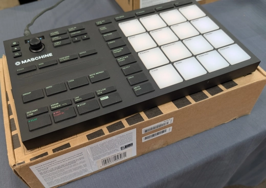 Native Instruments MIKRO MK3 Groove Controller for Maschine Software 2