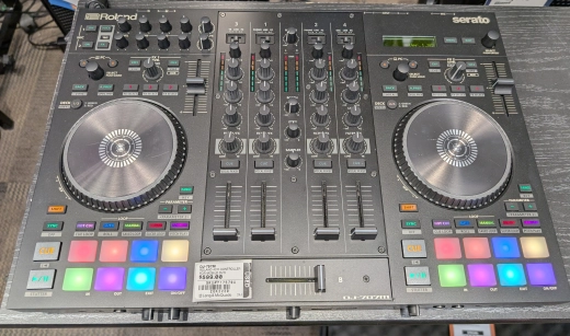 Roland DJ-707M DJ Controller for Serato DJ Pro