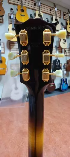 Gibson SJ200 Vintage Sunburst 2