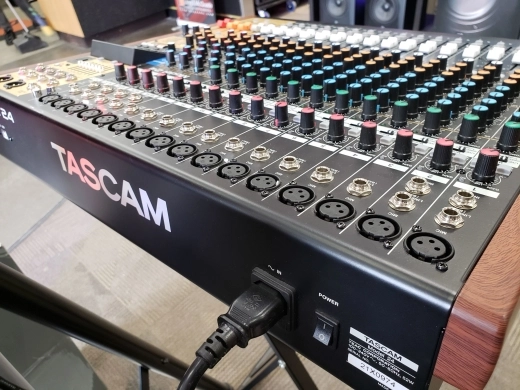 Tascam MODEL 24 Hybrid Mixer/Recorder/Interface 3