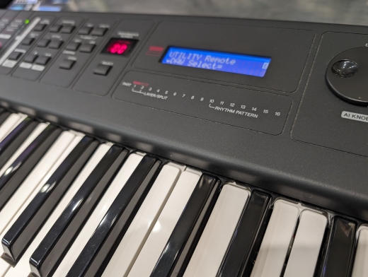Yamaha MX49 BK Synthesizer 4