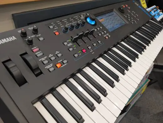 Yamaha MODX6+ Performance Synthesizer 2