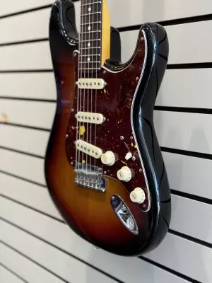 Fender - 011-3900-700 2
