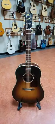 Gibson 1942 Banner J-45