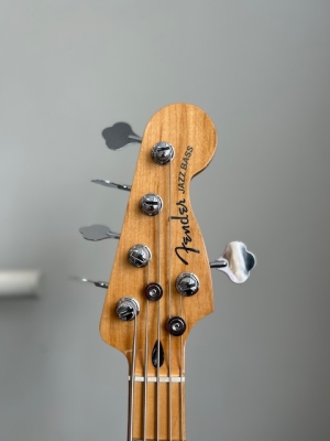 Fender Player plus 5 string Jazz bass 3