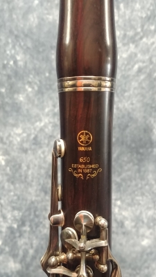 Yamaha YCL650 Professional Grenadilla Bb Clarinet 2