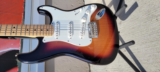Fender Player Strat MN 3 Tone Sunburst 2