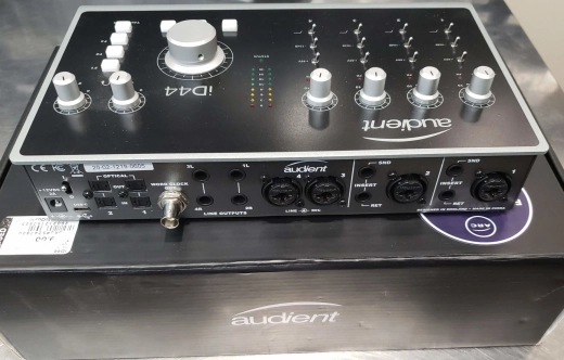 Audient ID44 USB Audio Interface 2