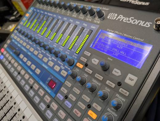 PreSonus StudioLive 16.0.2 USB 16-Channel Digital Mixer