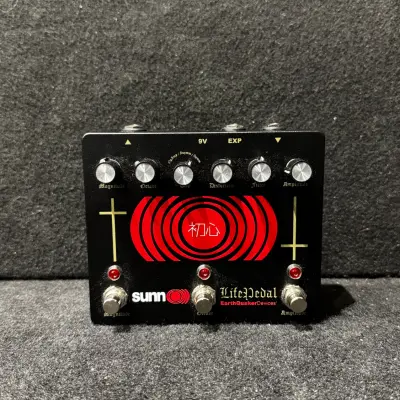 EarthQuaker Devices Sunn Life Pedal Volume 3 Distortion and Booster Pedal