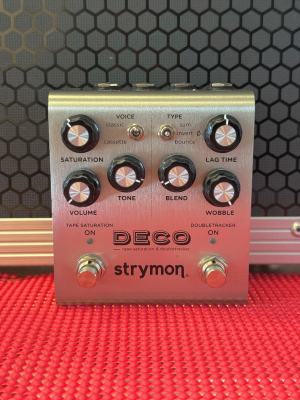 DECO V2 TAPE SATURATION AND DOUBLETRACKER EFFECTS PEDAL