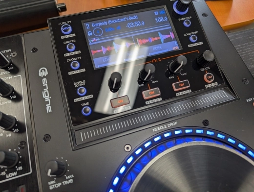 Denon MCX8000 Standalone DJ Media Player / Controller 2