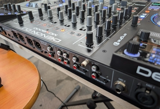 Denon MCX8000 Standalone DJ Media Player / Controller 2