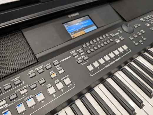 Yamaha PSR-SX600 Arranger Keyboard 2