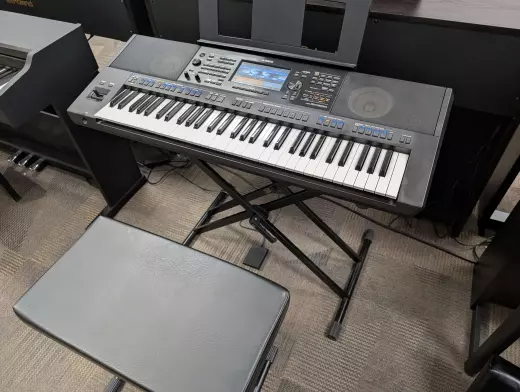 Yamaha PSRSX900, stand, bag, pedal & Bench 6