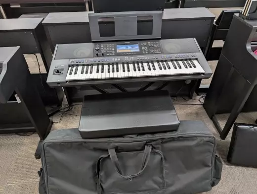 Yamaha PSRSX900, stand, bag, pedal & Bench 8