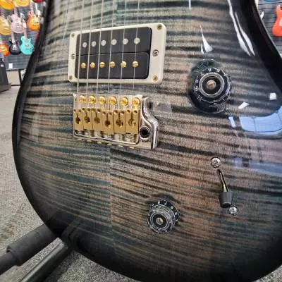 PRS Custom 24 10 top - Charcoal Burst 2