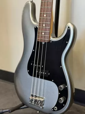 Fender Precision Bass Mercury