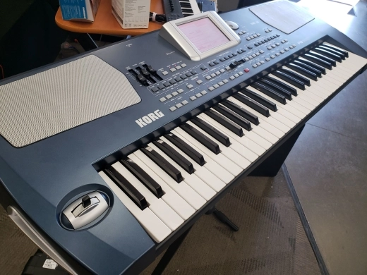 Korg PA500 Arranger Keyboard 3