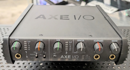 IK Multimedia AXE I/O SOLO USB Audio Interface