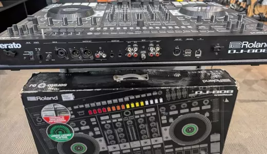 Roland DJ-808 4-Channel DJ Controller for Serato DJ Pro 4