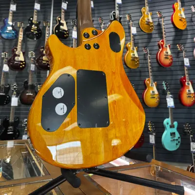 EVH Wolfgang WG Standard QM, Baked Maple Fingerboard - Transparent Amber 2