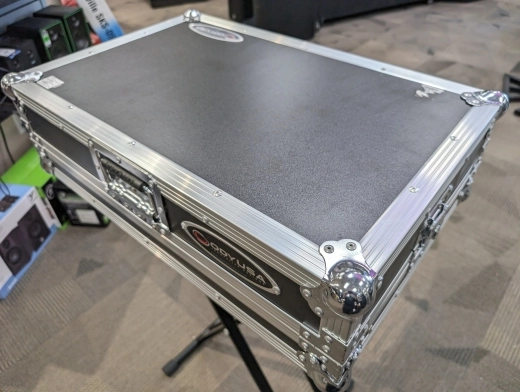 Pioneer DDJ-SR DJ Controller with Odyssey Glide Style Case 2