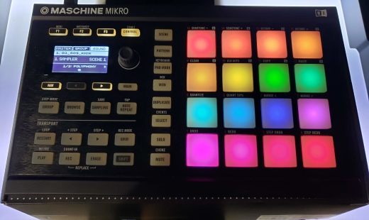 Gear Hunter | Native Instruments MIKRO MK2 Groove Production