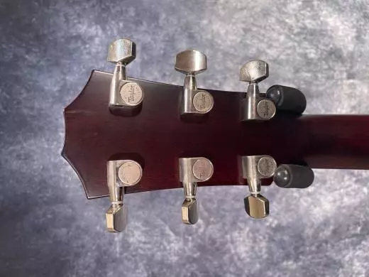 Taylor Guitars - 526CE STD 2