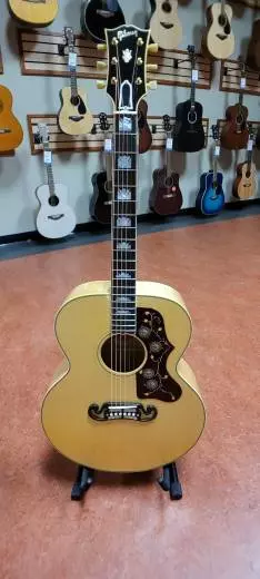 Gibson SJ200 Antique Natural
