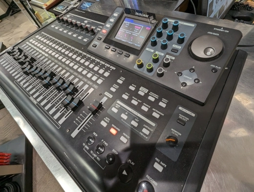 Tascam DP-32SD 32-Track Portastudio Recorder 4