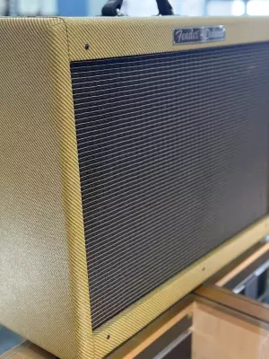 Fender 2007 Hot Rod Deluxe Tweed 2