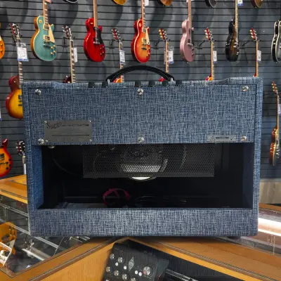 Supro 1624T Dual-Tone 24 Watts 1x12 Amplifier With Tremolo 2