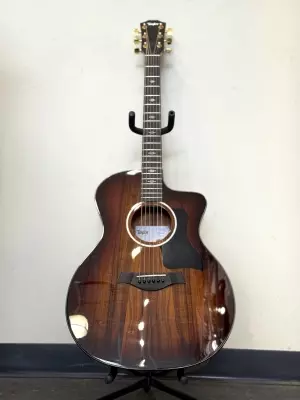 Taylor 224CE - Koa Deluxe 4