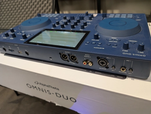 AlphaTheta OMNIS-DUO Standalone DJ Player / Controller 3