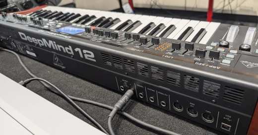 Behringer DEEPMIND 12 Analog Synthesizer w/ padded bag 2