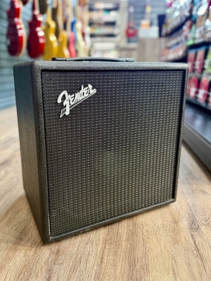Fender Rumble LT25 | Long & McQuade