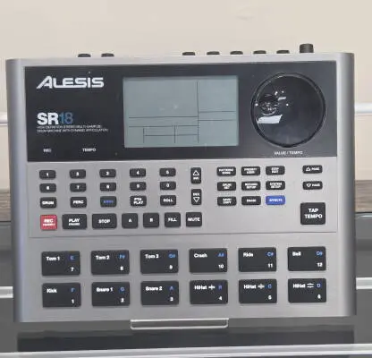 Alesis - SR-18