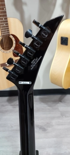 Jackson Guitars - 291-6433-585 4