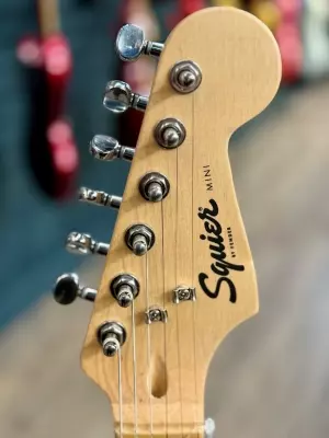 Squier - 037-0125-505 3