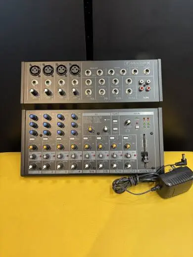 Mackie - MIX12FX