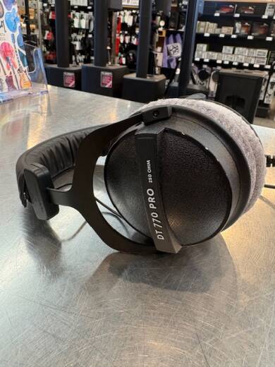 Gear Hunter | Beyerdynamic - DT770 PRO-250